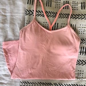 Lululemon Power y tank.